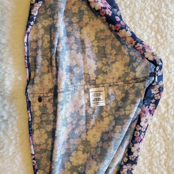 4/$30🌟Floral Infinity Scarf - Picture 5 of 6